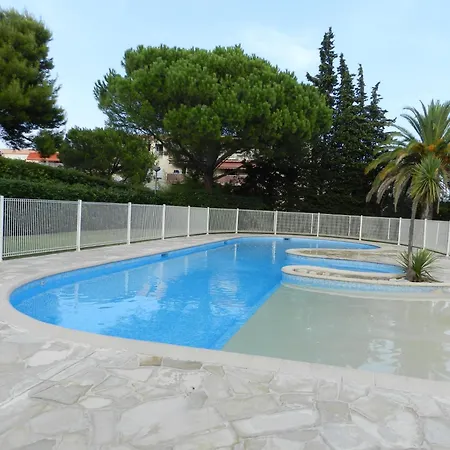 Climatise 4 Personnes, Piscine & Parking Апартаменти *