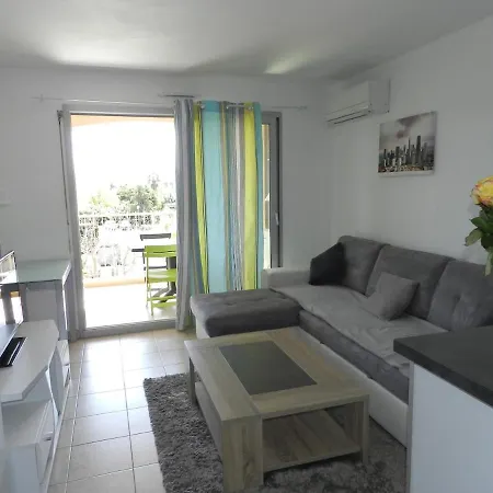 Climatise 4 Personnes, Piscine & Parking Appartement *